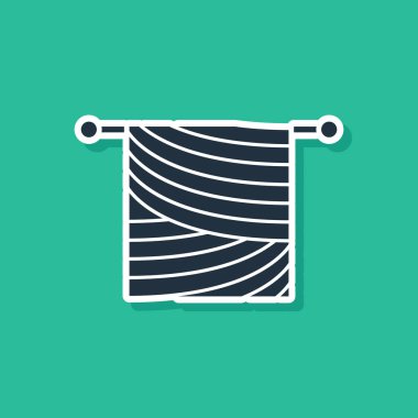 Mavi Örgü simgesi yeşil arka planda izole edilmiştir. Örme kumaş ve iğne ile Yün amblem. El yapımı, örgü veya terzi dükkanı için etiket. Vektör İllüstrasyonu