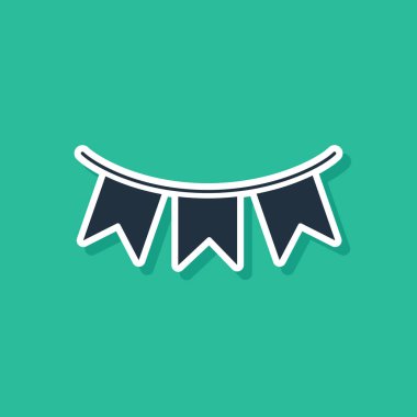 Yeşil arka plan üzerinde izole bayraklar simgesi ile Mavi Karnaval çelenk. Doğum günü kutlaması, festival ve adil dekorasyon için parti pennants. Vektör İllüstrasyonu