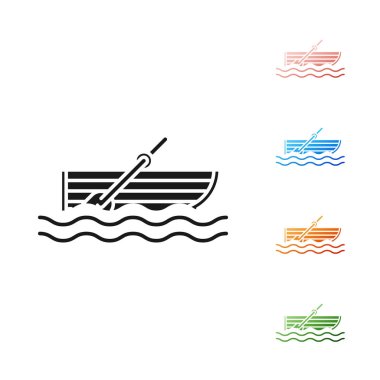 Beyaz arka plan üzerinde izole su simgesi üzerinde kürek ile Siyah Balıkçı tekne. Simgeleri renkli ayarlayın. Vektör İllüstrasyonu