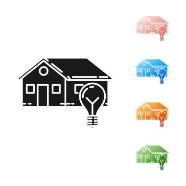 Siyah Akıllı ev ve ampul simgesi beyaz arka plan üzerinde izole. Simgeleri renkli ayarlayın. Vektör İllüstrasyonu