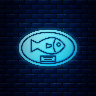 Tuğla duvar arka plan izole kurulu simgesi asılı Parlayan neon Balık kupa. Duvarda balık avı ganimeti. Vektör İllüstrasyonu