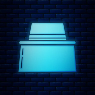 Tuğla duvar arka planda izole şapka simgesi korumak ile Parlayan neon Arıcı. Özel koruyucu üniforma. Vektör İllüstrasyonu