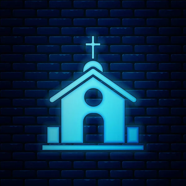 Ícone de construção da igreja neon brilhante isolado no fundo da parede de tijolo. Igreja Cristã. Religião da igreja. Ilustração vetorial — Vetor de Stock