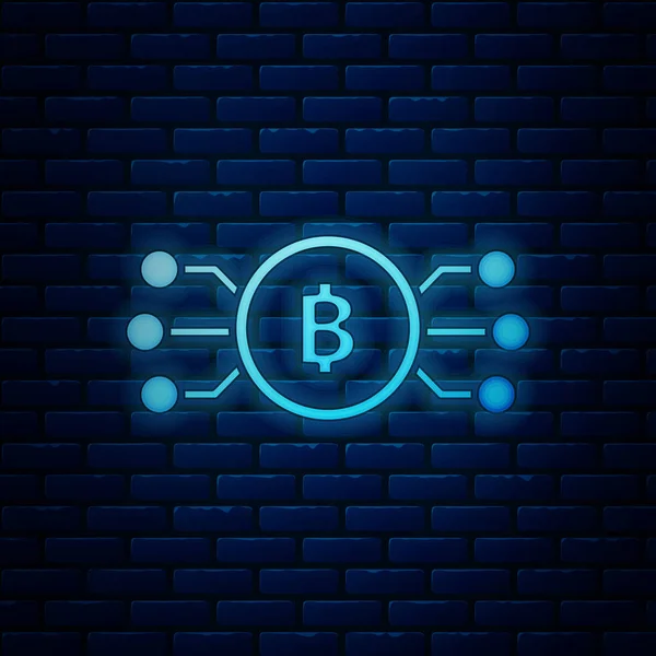 Glödande Neon kryptovaluta Bitcoin i cirkel med mikrochip krets ikonen isolerad på tegelvägg bakgrund. Blockchain-teknik, digitala penningmarknaden. Vektor illustration — Stock vektor