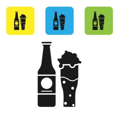 Siyah Bira şişesi ve cam simgesi beyaz arka plan üzerinde izole. Alkol İçme sembolü. Simgeleri renkli kare düğmeleri ayarlayın. Vektör İllüstrasyonu