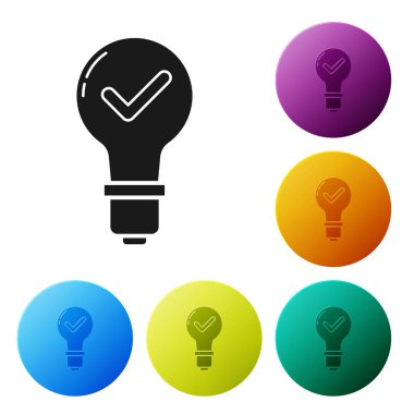 Siyah ampul ve beyaz arka planda yalıtılmış işaret simgesini işaretleyin. Fikir kavramı. Simgeleri renkli daire düğmeleri ayarlayın. Vektör İllüstrasyonu