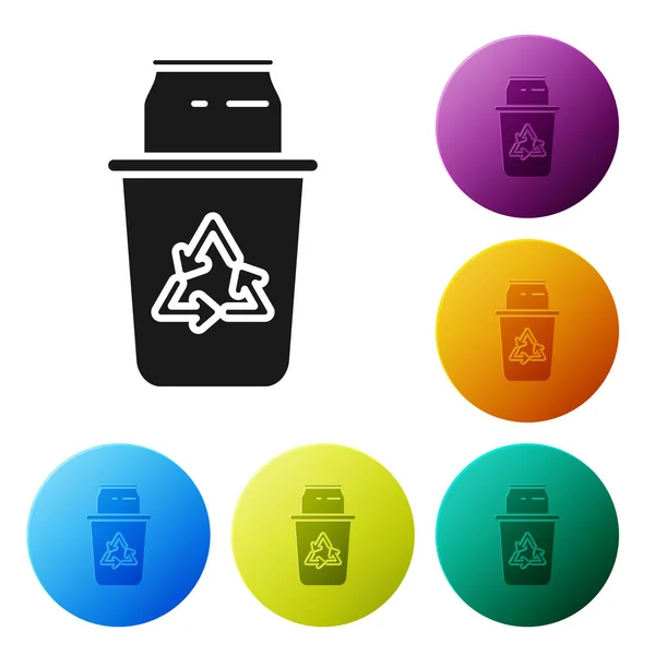 Cubo de reciclaje negro con símbolo de reciclaje y puede icono aislado sobre fondo blanco. Icono de bote de basura. Cartel de basura. Reciclar signo de cesta. Establecer iconos botones círculo de colores. Ilustración vectorial — Archivo Imágenes Vectoriales