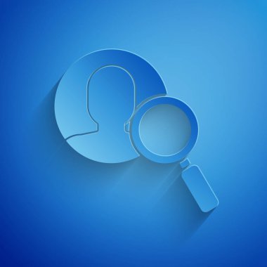 Kağıt mavi arka plan üzerinde izole bir kişi simgesi arama için Büyüteç cam kesti. İşe alım veya seçim konsepti. Çalışanları ve işi arayın. Kağıt sanat tarzı. Vektör İllüstrasyonu