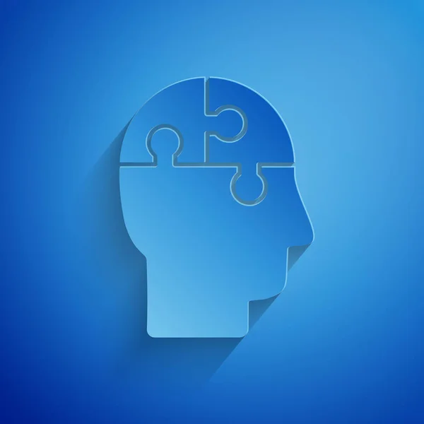 Papier geschnittenen menschlichen Kopf Rätsel Strategie-Symbol isoliert auf blauem Hintergrund. Denkende Gehirnzeichen. Symbolarbeit des Gehirns. Papierkunst. Vektorillustration — Stockvektor
