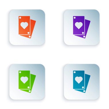 Beyaz arka planda yalıtılmış Renk Oynatma kartı simgesi. Simgeleri renkli kare düğmelere ayarlayın. Vektör İllüstrasyonu