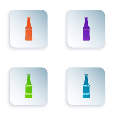 Beyaz arka planda yalıtılmış Renkli Bira şişesi simgesi. Simgeleri renkli kare düğmelere ayarlayın. Vektör İllüstrasyonu
