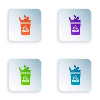 Beyaz arka planda yalıtılmış geri dönüşüm simgesi simgeli Renk Geri Dönüşüm kutusu. Çöp kutusu simgesi. Çöp kutusu tabelası. Sepet işaretini geri dönüştürün. Simgeleri renkli kare düğmelere ayarlayın. Vektör İllüstrasyonu