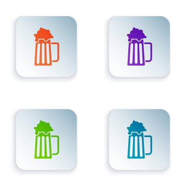 Beyaz arka planda izole Renkli Ahşap bira kupa simgesi. Simgeleri renkli kare düğmelere ayarlayın. Vektör İllüstrasyonu