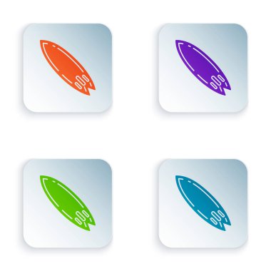 Beyaz arka planda yalıtılmış renkli Sörf tahtası simgesi. Sörf tahtası. Ekstrem sporlar. Spor ekipmanları. Simgeleri renkli kare düğmelere ayarlayın. Vektör İllüstrasyonu