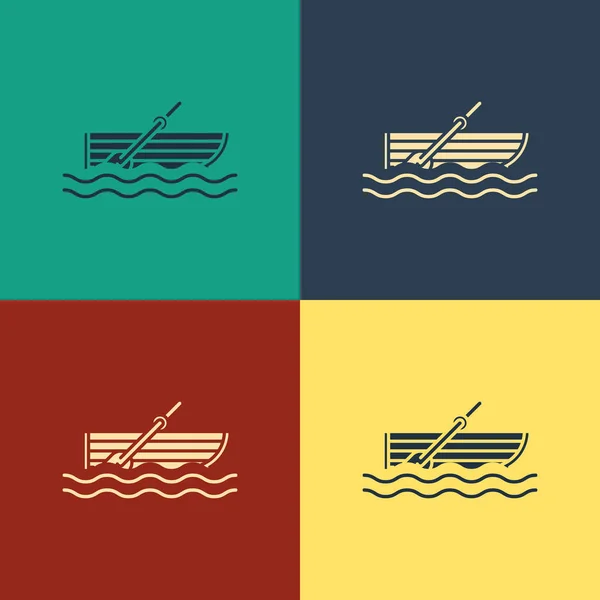 Color Barco de pesca con remos en el icono del agua aislado en el fondo de color. Dibujo de estilo vintage. Ilustración vectorial — Vector de stock