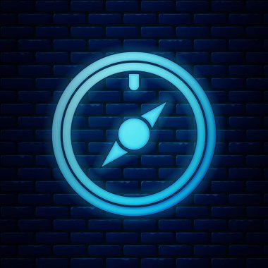 Parlayan neon rengi gül ikonu tuğla duvar arkasında izole edilmiş. Seyahat için pusula simgesi. Navigasyon tasarımı. Vektör İllüstrasyonu