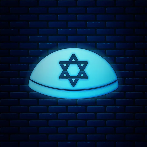 Kippah judeu neon brilhante com estrela de ícone david isolado no fundo da parede de tijolo. Chapéu de yarmulke judeu. Ilustração vetorial — Vetor de Stock