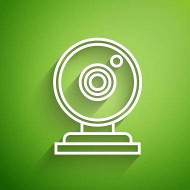 Beyaz çizgi Web kamera simgesi yeşil arkaplanda izole edildi. Sohbet kamerası. Web kamerası simgesi. Vektör İllüstrasyonu