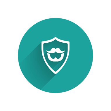 Kalkan ikonundaki beyaz bıyık ve sakal uzun gölgeli izole edilmiş. Berber dükkanı sembolü. Yüz kılı stili. Yeşil daire düğmesi. Vektör İllüstrasyonu