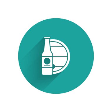 Beyaz bira şişesi ve uzun gölgeli ahşap varil ikonu. Yeşil daire düğmesi. Vektör İllüstrasyonu