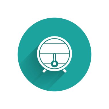 Askıda beyaz tahta fıçı ve uzun gölgeli ikon var. Yeşil daire düğmesi. Vektör İllüstrasyonu