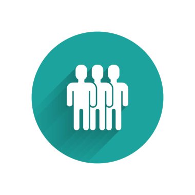Beyaz kullanıcılar Grup simgesi uzun gölge ile yalıtılmış. İnsan grubu simgesi. İş avatar sembolü-kullanıcılar profil simgesi. Yeşil daire düğmesi. Vektör Illustration