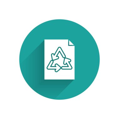 Geri dönüşüm simgesine sahip beyaz kağıt uzun gölgeli izole edilmiş. Yeşil daire düğmesi. Vektör İllüstrasyonu