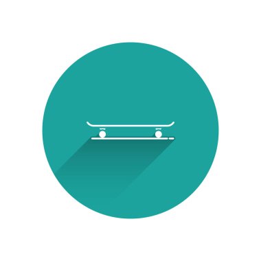 Beyaz kaykay ikonu uzun gölgeli izole edilmiş. Olağanüstü bir spor. Spor malzemeleri. Yeşil daire düğmesi. Vektör İllüstrasyonu