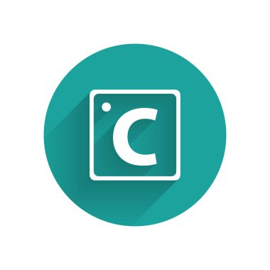 Beyaz Celsius simgesi uzun gölgelerle izole edilmiş. Yeşil daire düğmesi. Vektör İllüstrasyonu