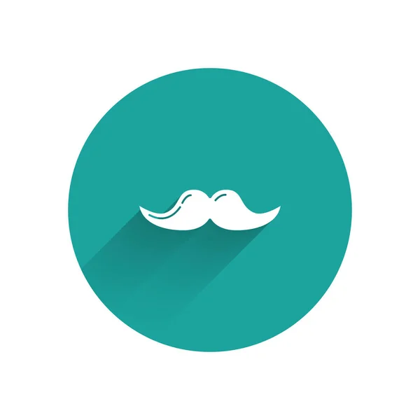 Icône Moustache blanche isolée avec une ombre longue. Symbole du coiffeur. Coiffure faciale. Bouton rond vert. Illustration vectorielle — Image vectorielle