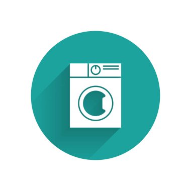 Beyaz Yıkama simgesi uzun gölgeli izole edilmiş. Çamaşır makinesi simgesi. Çamaşır makinesi, çamaşır makinesi. Ev aletleri sembolü. Yeşil daire düğmesi. Vektör İllüstrasyonu