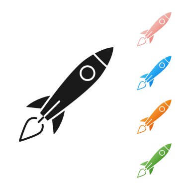 Beyaz zemin üzerinde ateş ikonu olan siyah roket gemisi. Uzay yolculuğu. Simgeleri renklendirin. Vektör İllüstrasyonu
