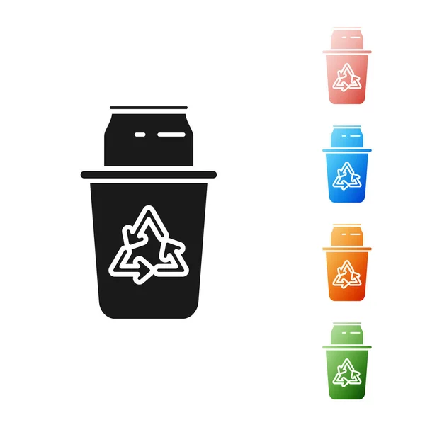Schwarzer Papierkorb mit Recyclingsymbol und Dosensymbol isoliert auf weißem Hintergrund. Mülleimer-Symbol. Mülleimer-Schild. Recyclingkorbschild. setzen Symbole bunt. Vektorillustration — Stockvektor