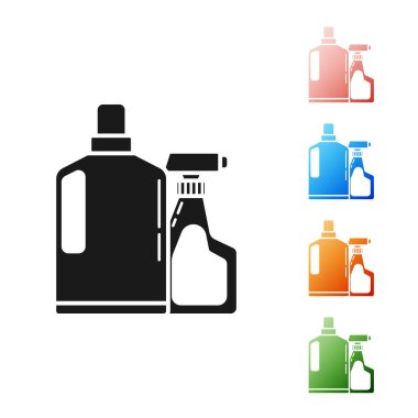 Sıvı çamaşır deterjanı, çamaşır suyu, bulaşık deterjanı ya da beyaz arka planda izole edilmiş başka bir temizlik maddesi için siyah plastik şişeler. Simgeleri renklendirin. Vektör İllüstrasyonu
