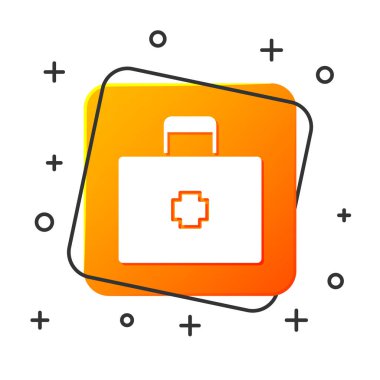 Beyaz Ilk yardım kiti simgesi beyaz arka planda yalıtılmış. Haç içeren tıbbi kutu. Acil durum için tıbbi ekipmanlar. Sağlık konsepti. Turuncu kare düğmesi. Vektör Illustration