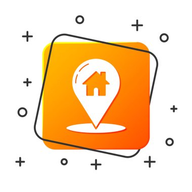 Beyaz arkaplanda izole edilmiş ev simgesi olan beyaz harita işaretçisi. Ev konumu belirleyici sembol. Turuncu kare düğme. Vektör İllüstrasyonu