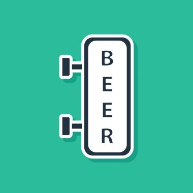 Üzerinde yeşil arka planda izole edilmiş bira simgesi olan Blue Street tabelası. Reklamlar için uygun bar, kafe, bar, restoran. Vektör İllüstrasyonu