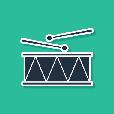 Mavi enstrüman davul ve but çubukları simgesi yeşil arka planda izole edildi. Vektör İllüstrasyonu