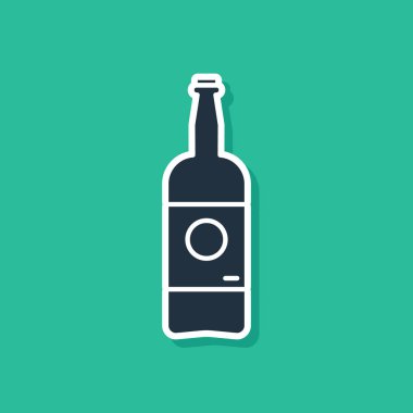 Yeşil arka planda mavi bira şişesi simgesi izole edildi. Vektör İllüstrasyonu