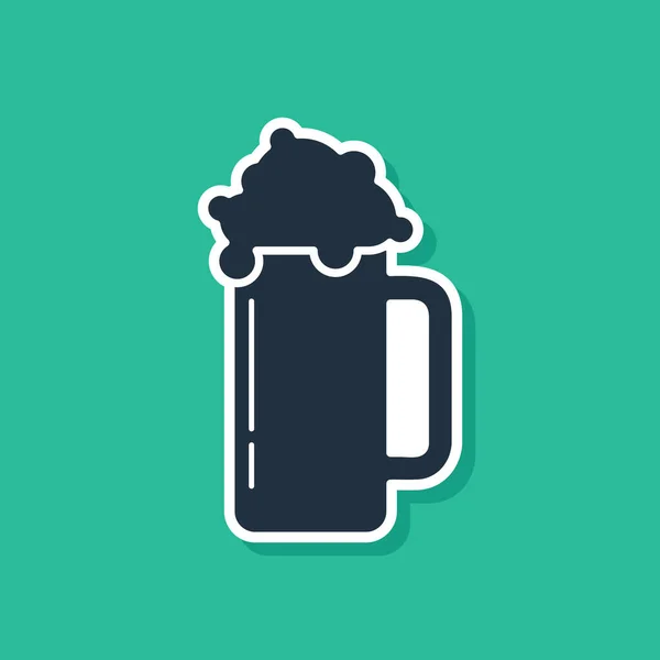 Ícone de vidro azul de cerveja isolado no fundo verde. Ilustração vetorial — Vetor de Stock