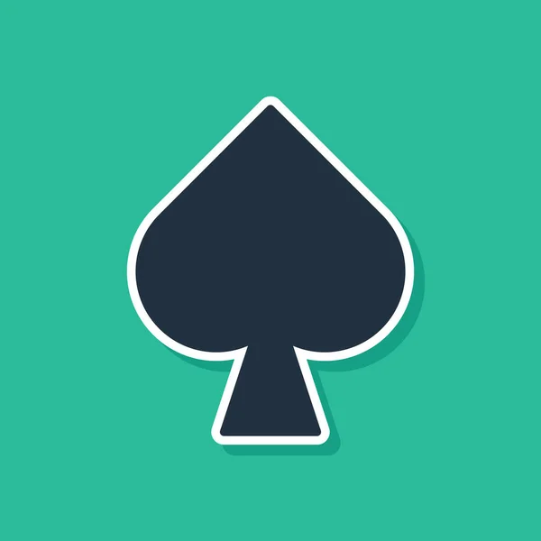 Блакитна гральна картка з піками значок символу ізольовані на зеленому фоні. Азартні ігри в казино. Векторна ілюстрація — стоковий вектор