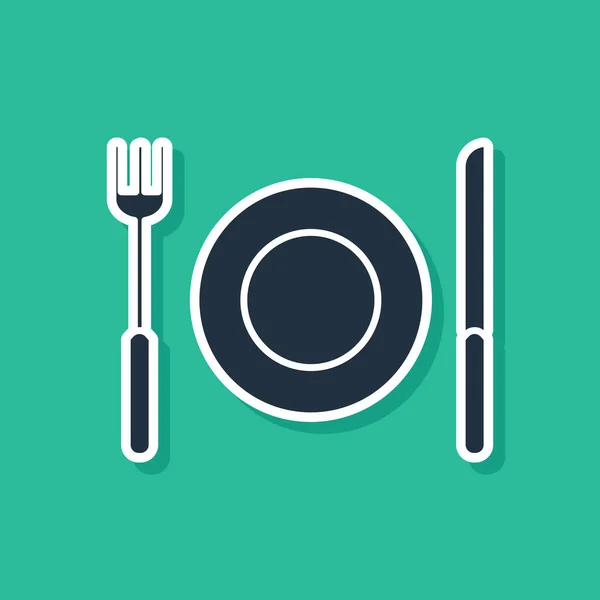 Placa azul, tenedor y cuchillo icono aislado sobre fondo verde. Símbolo de cubertería. Signo del restaurante. Ilustración vectorial — Vector de stock