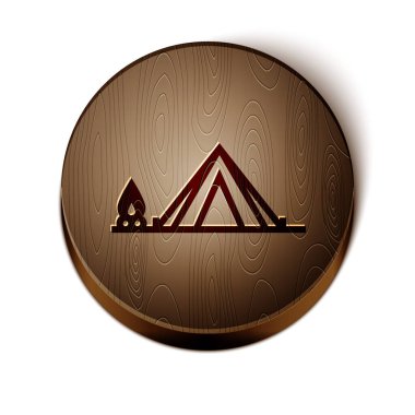 Kahverengi çizgi turist çadırı, beyaz arka planda ahşap ateş ikonu var. Kamp sembolü. Tahta daire düğmesi. Vektör İllüstrasyonu