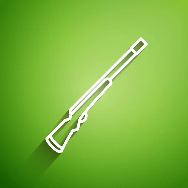 Línea blanca Icono de arma de caza aislado sobre fondo verde. Escopeta de caza. Ilustración vectorial — Vector de stock