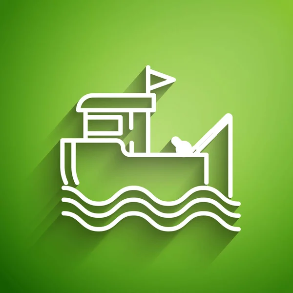 Vit linje Fiskebåt med fiskespö på vatten ikon isolerad på grön bakgrund. Vektor Illustration — Stock vektor