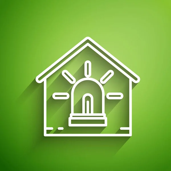 Linea bianca Smart house e icona di allarme isolata su sfondo verde. Sistema di sicurezza di smart home. Illustrazione vettoriale — Vettoriale Stock
