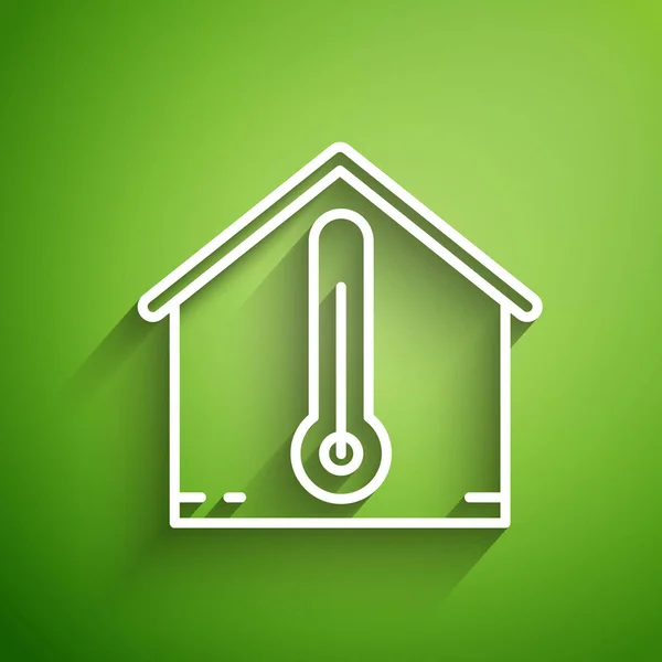 Weiße Linie Haus Temperatur Symbol isoliert auf grünem Hintergrund. Thermometer-Symbol. Vektorillustration — Stockvektor