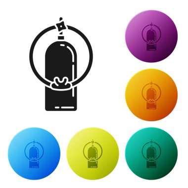 Siyah Aqualung simgesi beyaz arkaplanda izole edildi. Dalgıçlar için oksijen tüpü. Dalış ekipmanları. Olağanüstü bir spor. Spor malzemeleri. Renkli daire düğmelerini ayarlayın. Vektör İllüstrasyonu