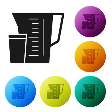 Beyaz zemin üzerinde izole edilmiş kuru ve sıvı yiyecek ikonunu ölçmek için siyah ölçü kabı. Plastik şişenin sapı var. Renkli daire düğmelerini ayarlayın. Vektör İllüstrasyonu