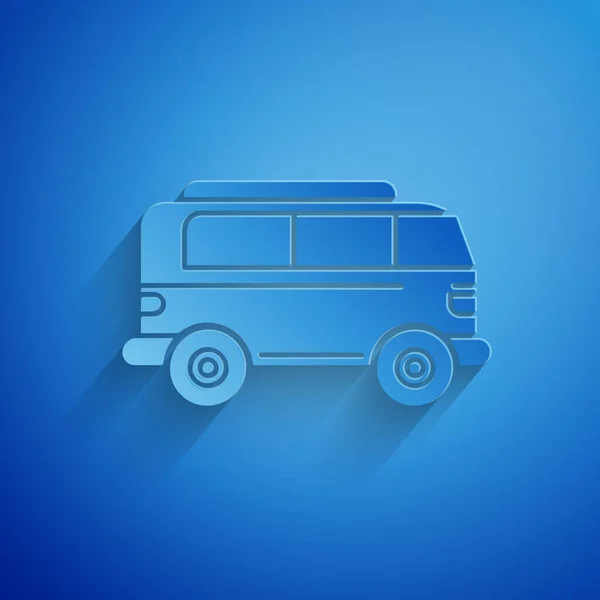 Kağıt kesiği Retro minivan simgesi mavi arkaplanda izole edildi. Eski klasik seyahat minibüsü. Kağıt sanatı tarzı. Vektör İllüstrasyonu — Stok Vektör